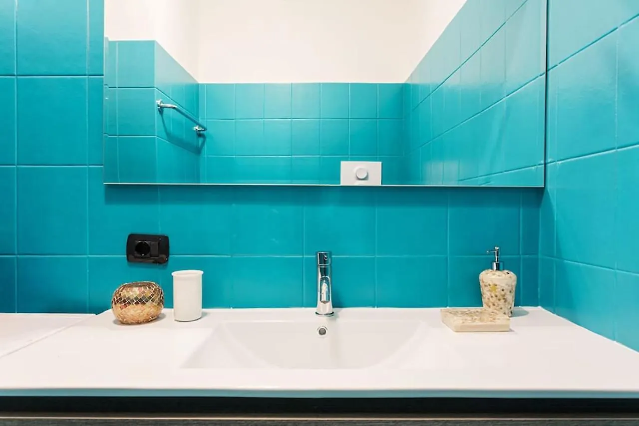 New Apartment In Isola Close To City Center - Cola Montano Milão