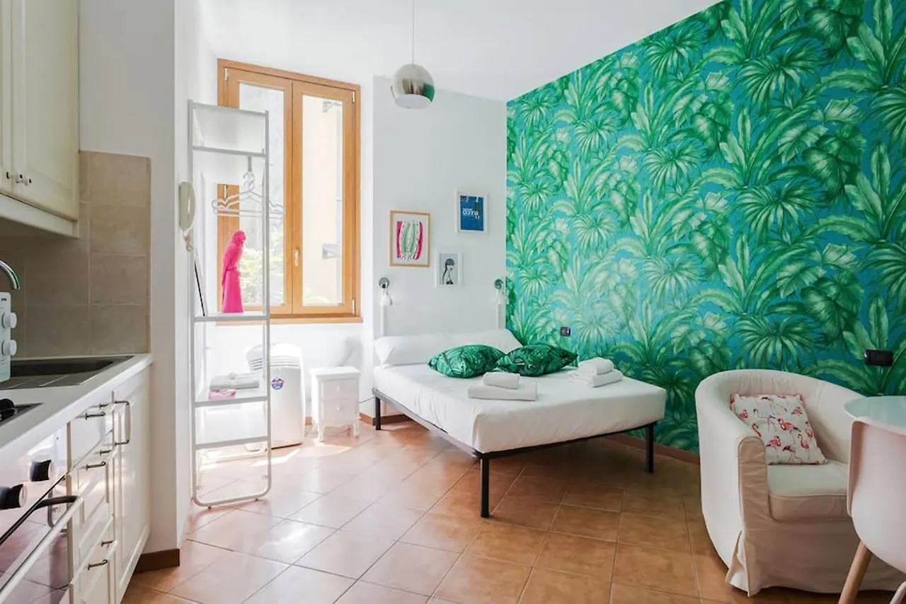 New Apartment In Isola Close To City Center - Cola Montano Milão